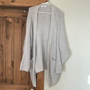 CJLA Oversized Knit Sweater Size S\M